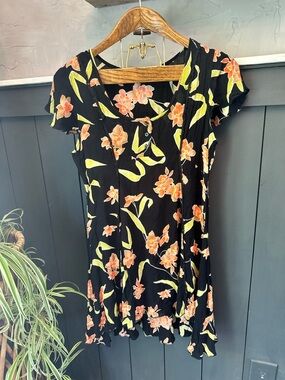 Volcom Black Floral Short Sleeve Mini Dress Orange Tropical Flowers sz Large